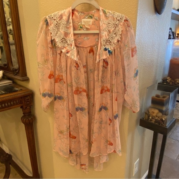 Vintage VICTORIA’S SECRET Gold Label Pink Lace Butterfly 2-Piece Robe Gown Set-S - Picture 2 of 12